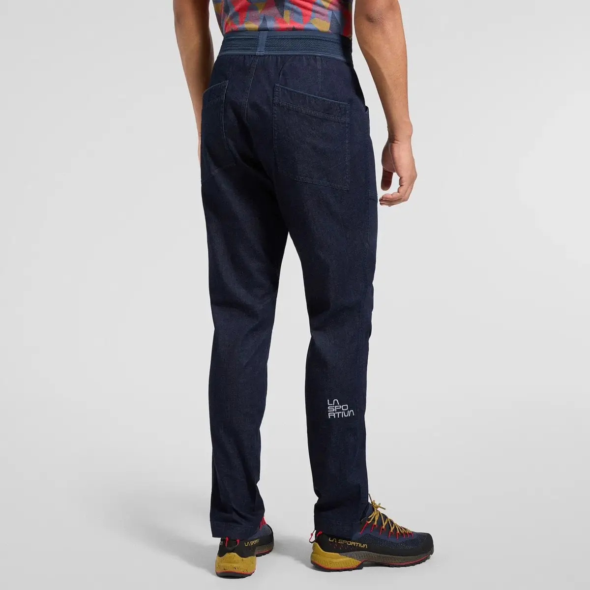 Cave Jeans M