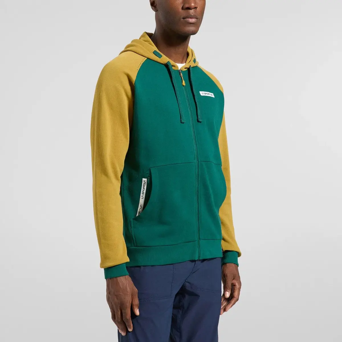Kaos Hoody M