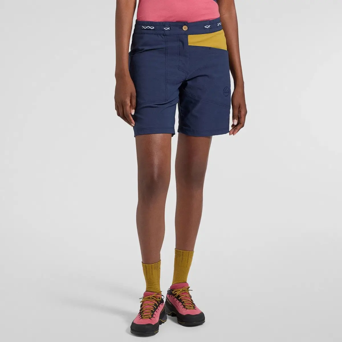 Mantra Shorts W Mantra Shorts W