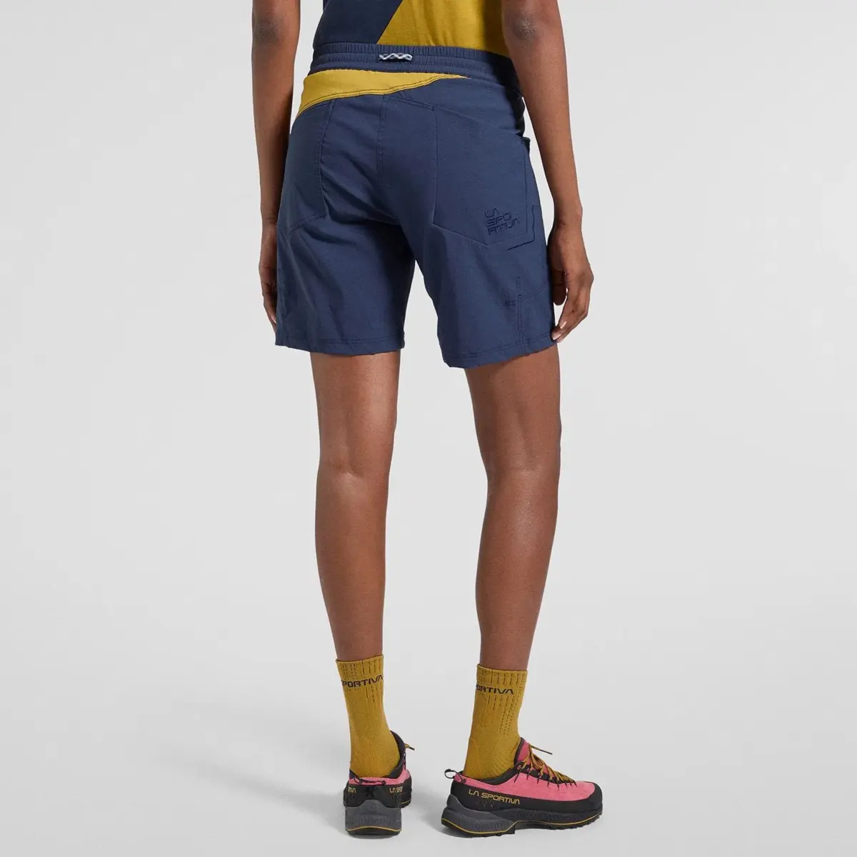 Mantra Shorts W Mantra Shorts W