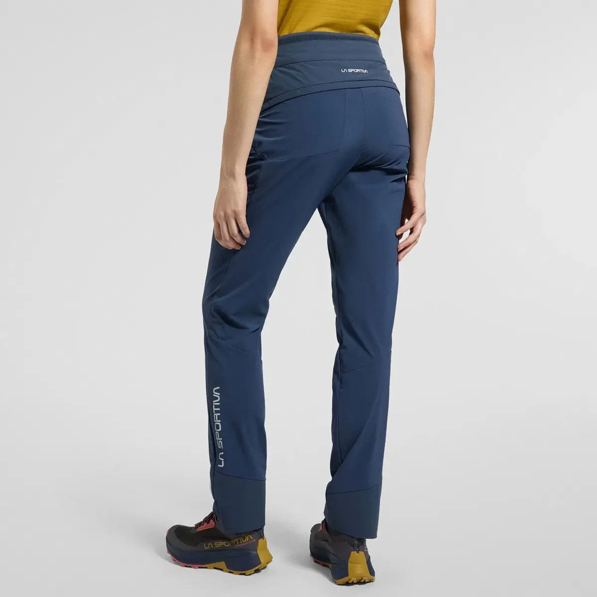 Monument Hose W