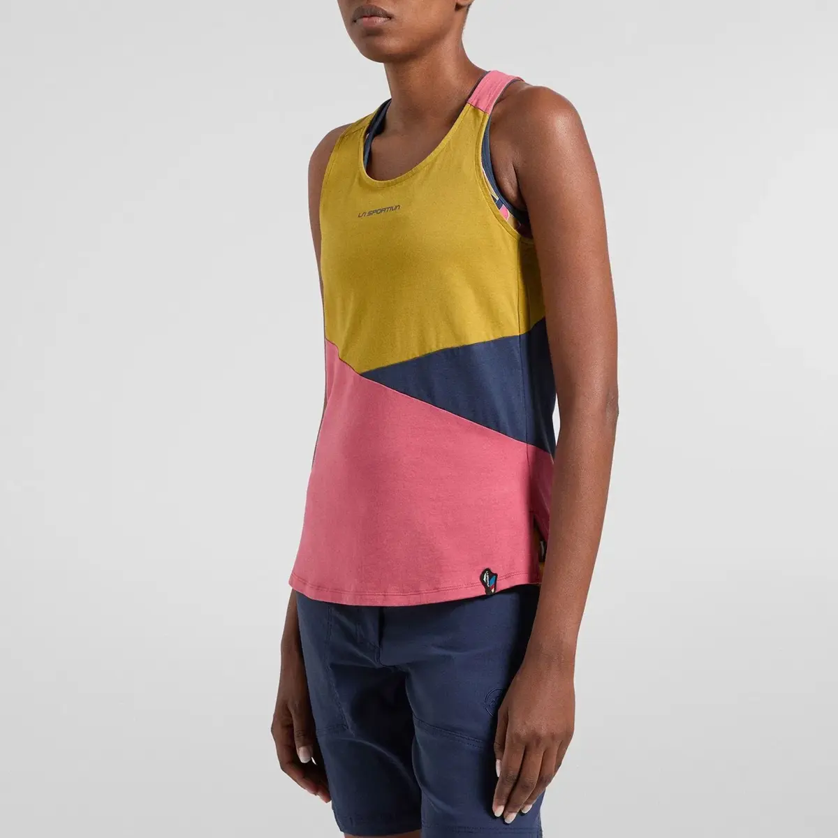 Twist Tank W