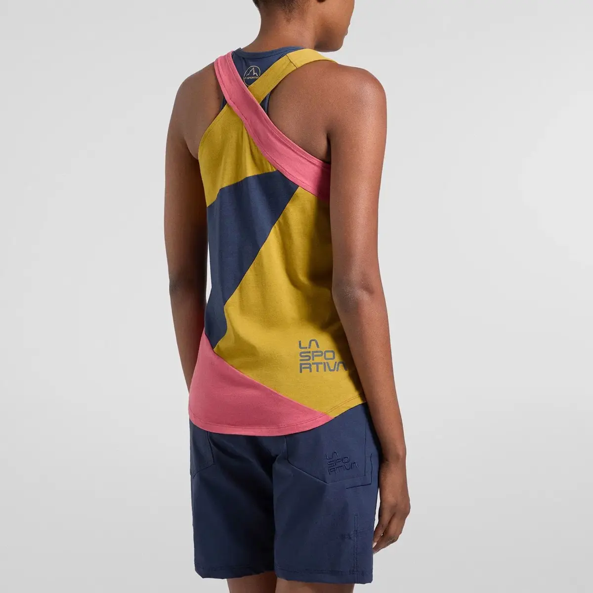 Twist Tank W